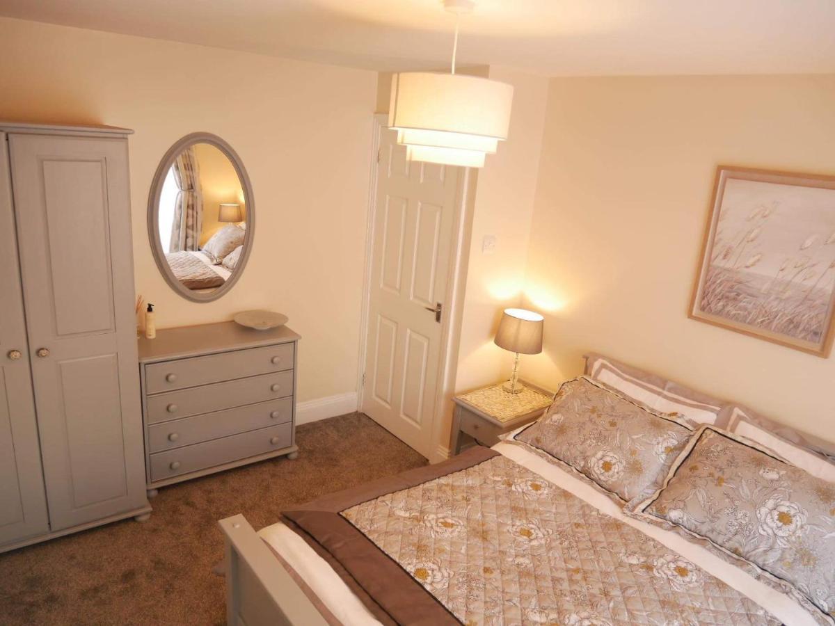 York City Centre, Recently Renovated 2 Bedroom Flat Exterior photo
