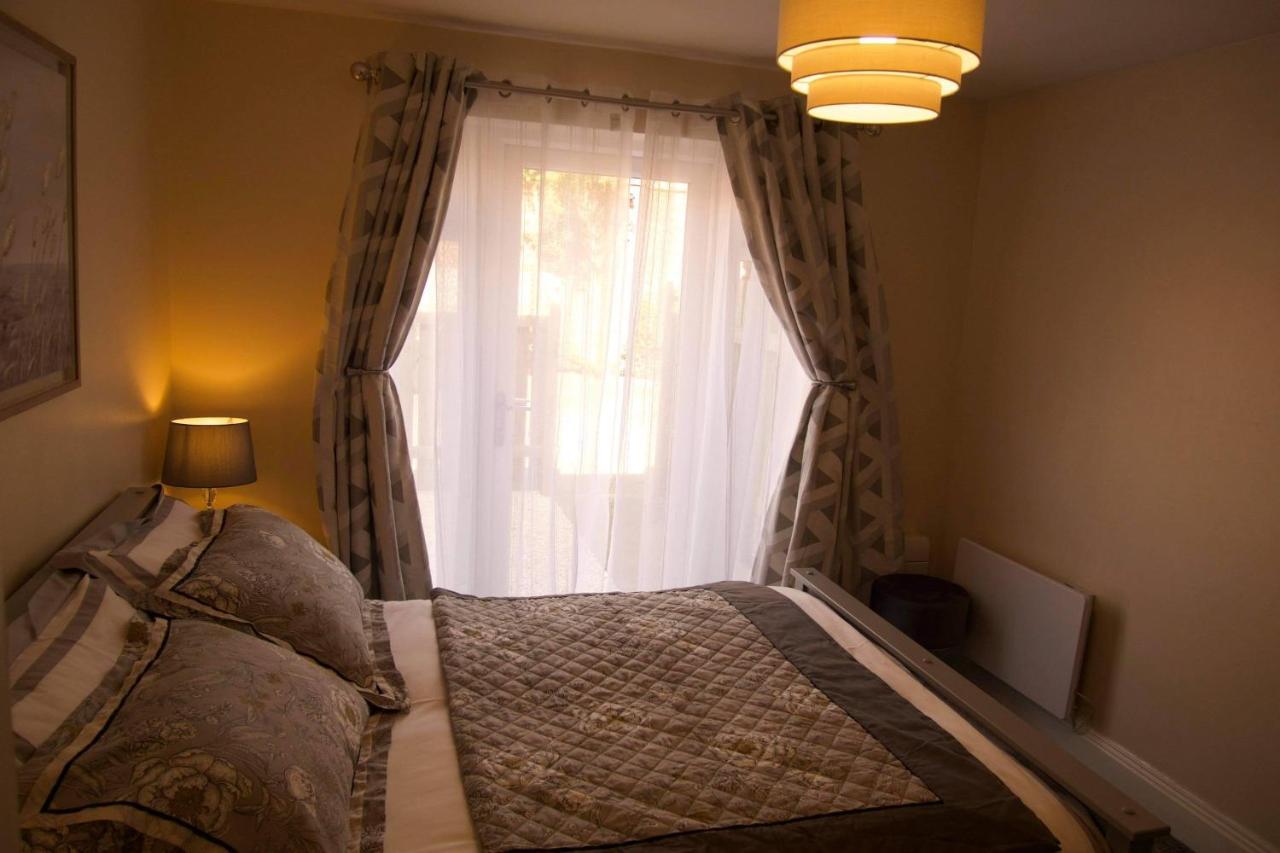 York City Centre, Recently Renovated 2 Bedroom Flat Exterior photo