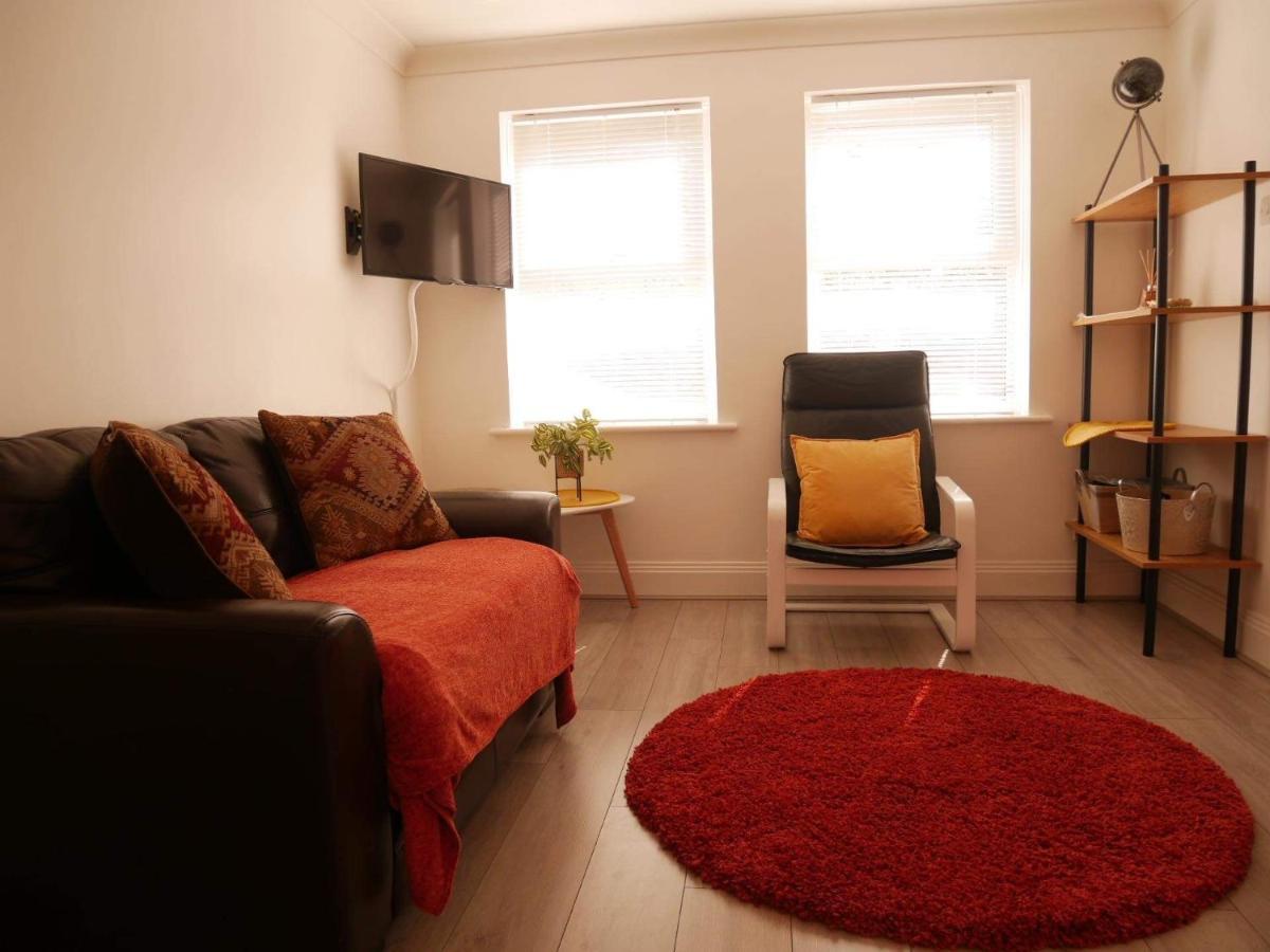 York City Centre, Recently Renovated 2 Bedroom Flat Exterior photo